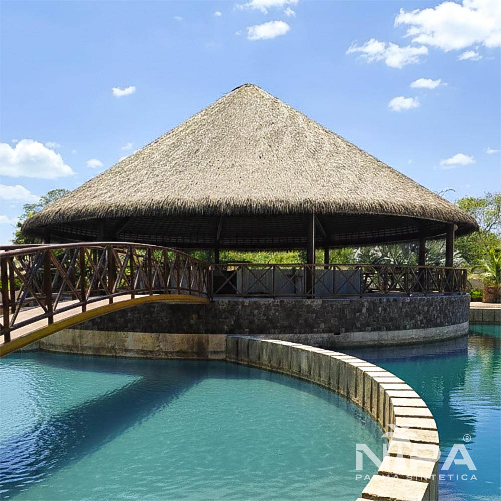 Techo tipo palapa con palma plástica Nipa para eco-parques tropicales.